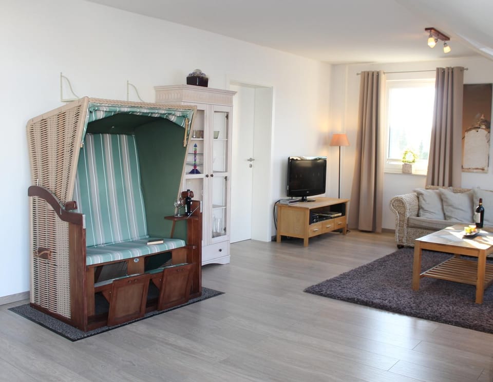 "Grüntal 8 - Whg 9" Wohlfühloase in ruhiger Lage 52 qm Wohnfläche zzgl 12 qm großzügiger Dachterrasse! Apartment in Grömitz