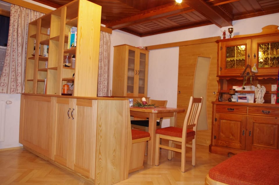 Living room, Area and facilities, Family