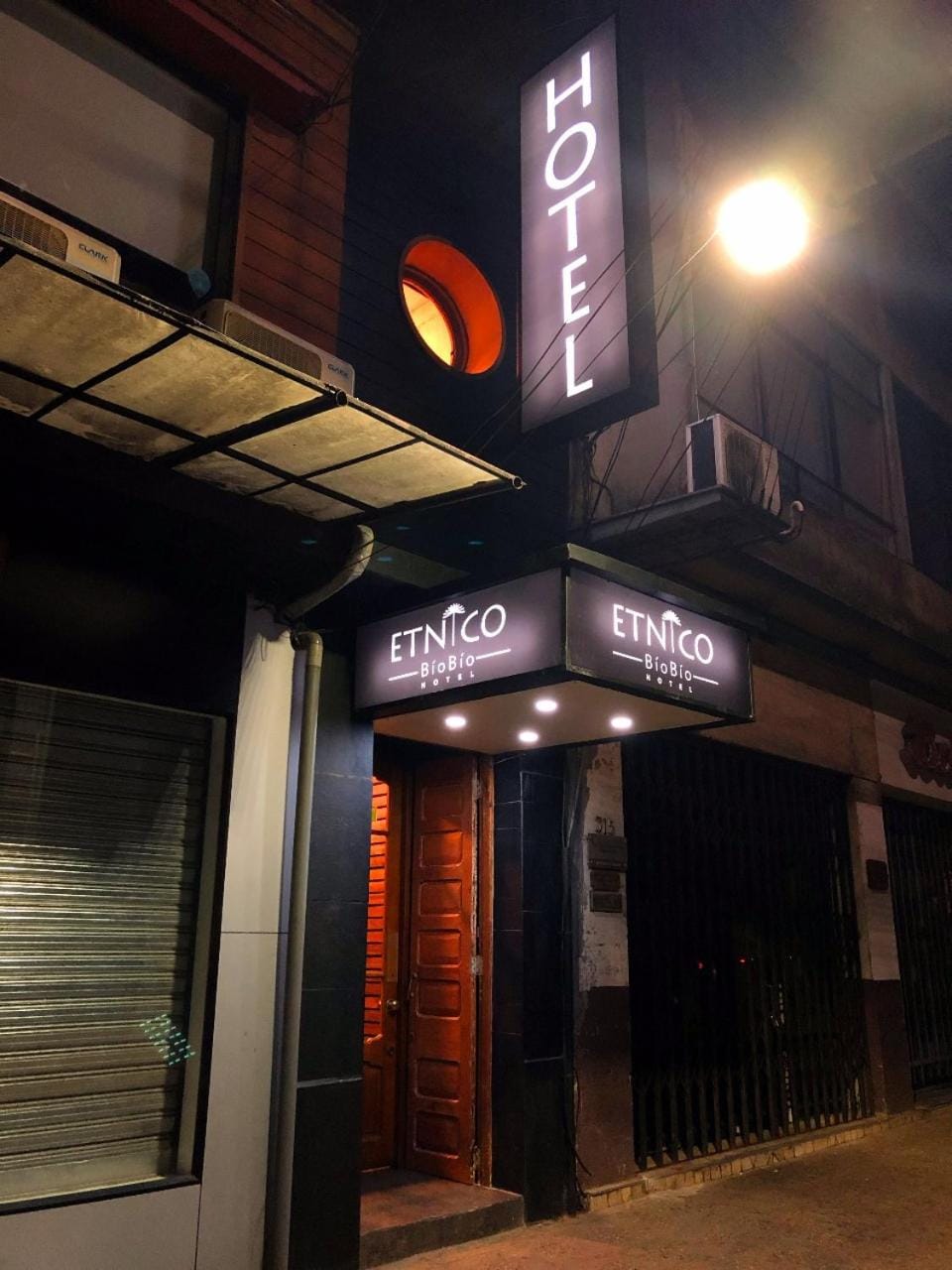 Facade/entrance