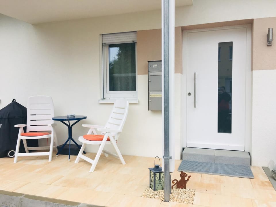 Patio, Facade/entrance