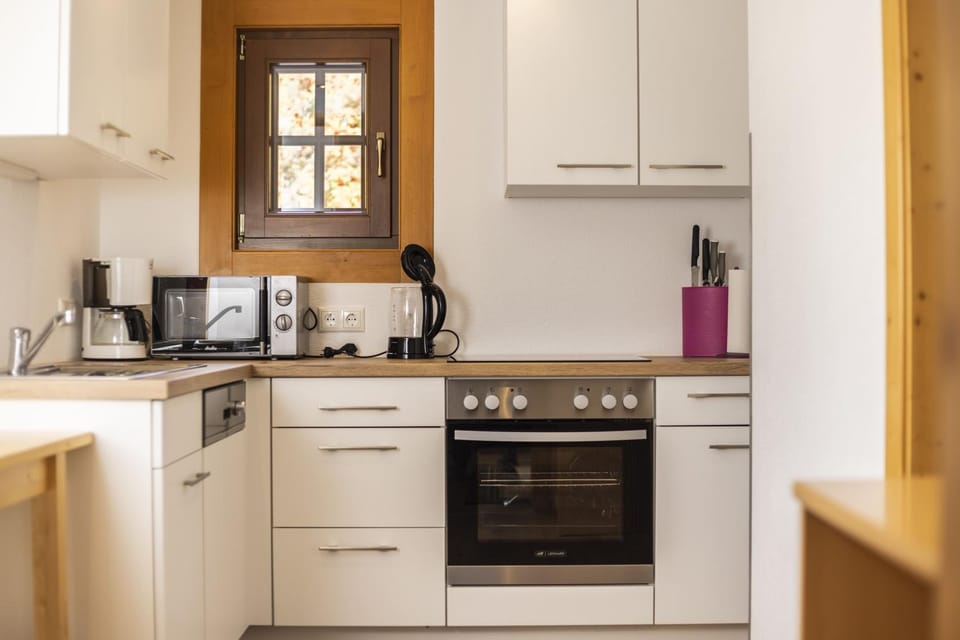 Coffee/tea facilities, Kitchen or kitchenette, dishwasher, minibar, toaster