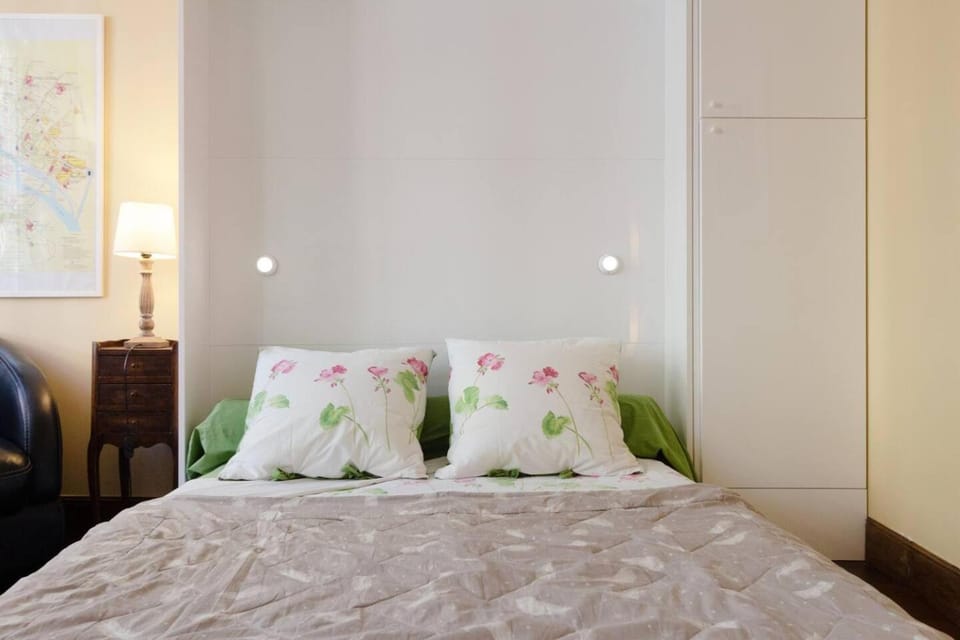 Paris Saint Michel Sorbonne Apartment in Paris