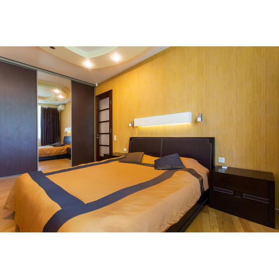 Bed, Photo of the whole room, Bedroom, wardrobe