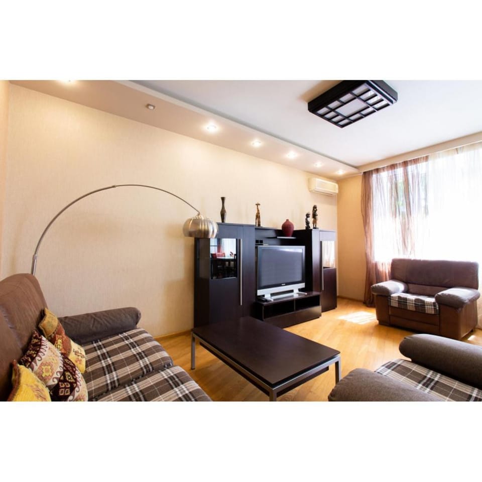 Communal lounge/ TV room, TV and multimedia, Seating area