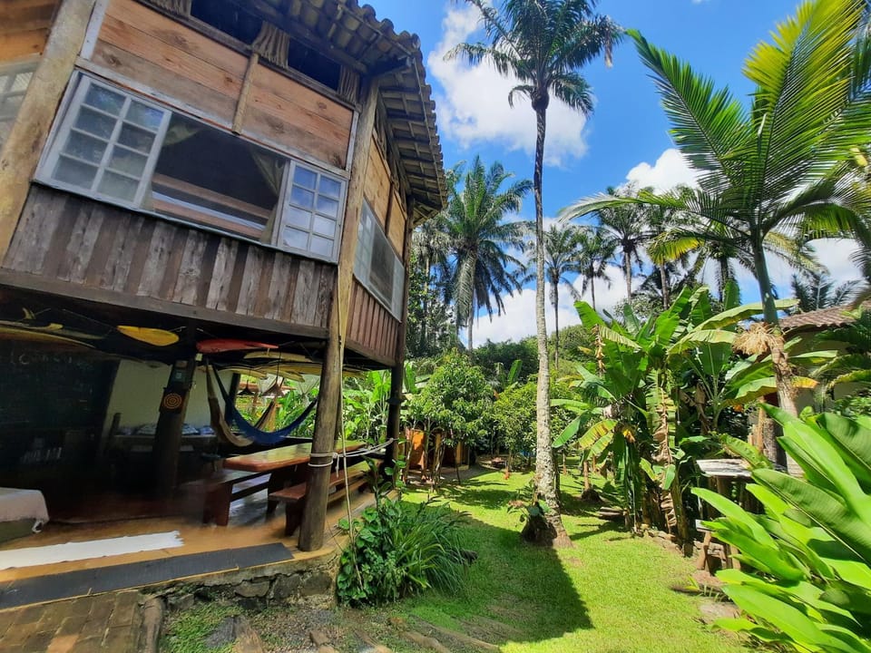 Property building, Garden, Garden, Living room