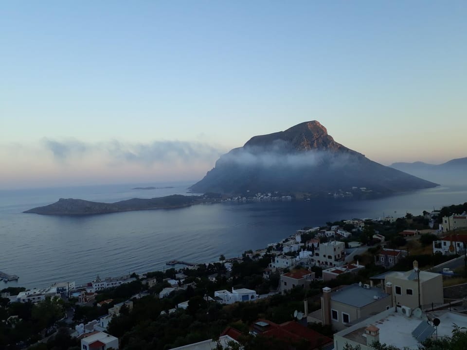 Mountain view, Sea view