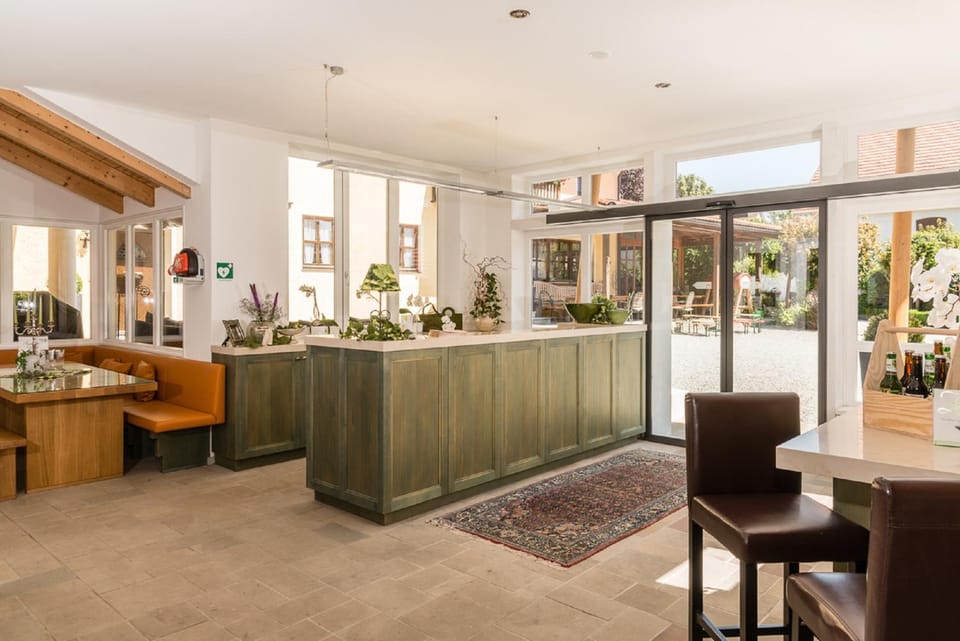 Facade/entrance, Lobby or reception, Garden view