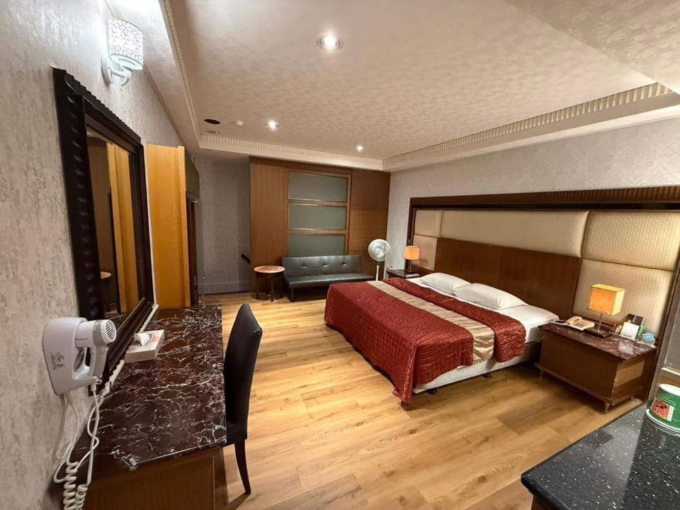 Photo of the whole room