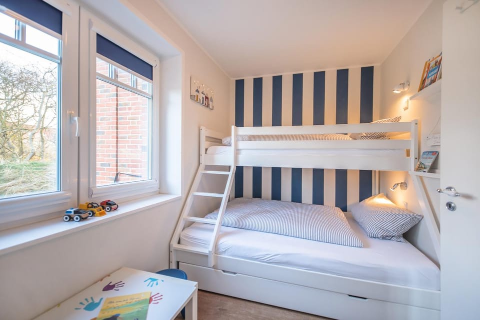 bunk bed