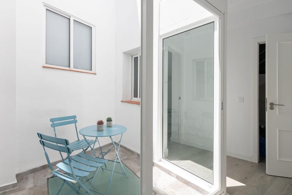 Nine O Clock San Luis Skyview Apartment in Seville