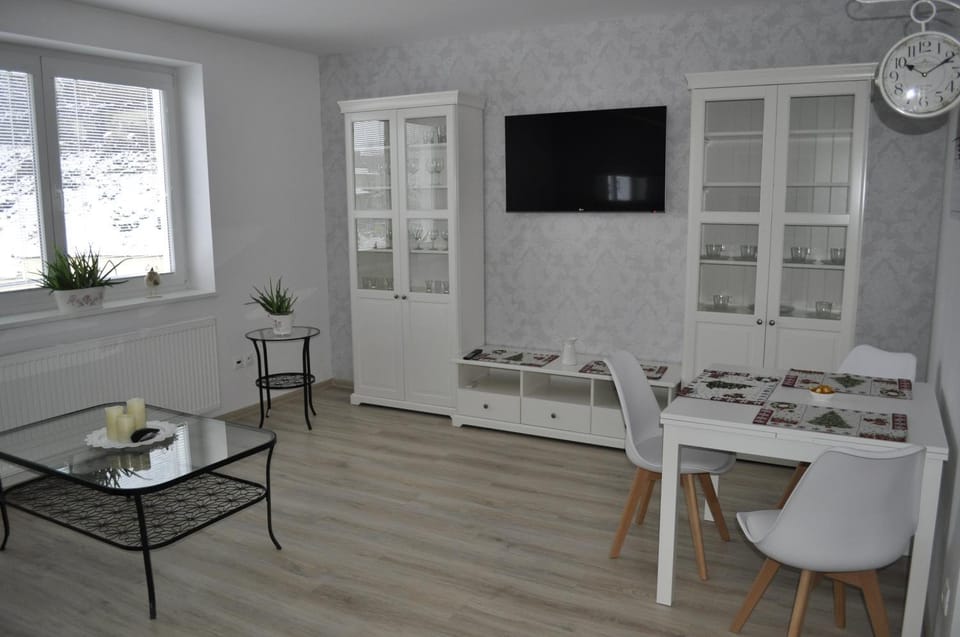 TV and multimedia, Living room, Photo of the whole room