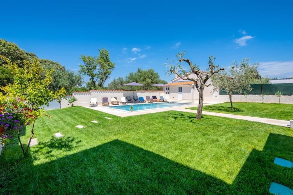 Garden view, Swimming pool