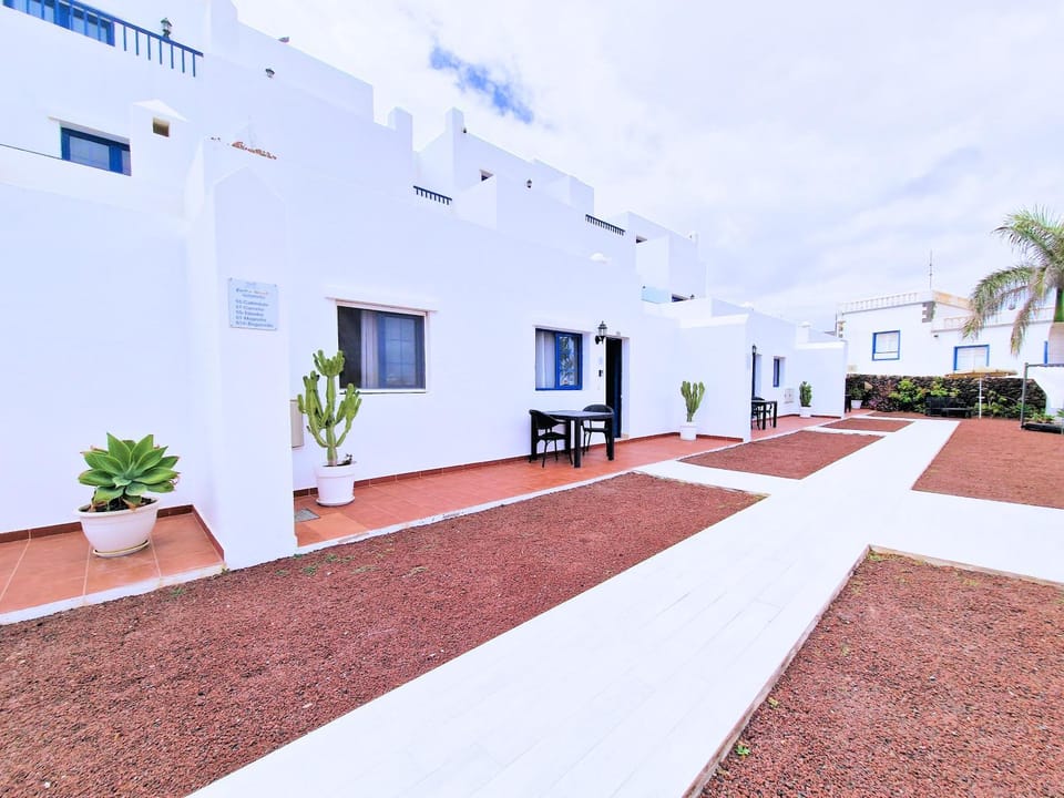 La Graciosa Camelia Beach Vistas Mar Apartment in Isla de Lanzarote