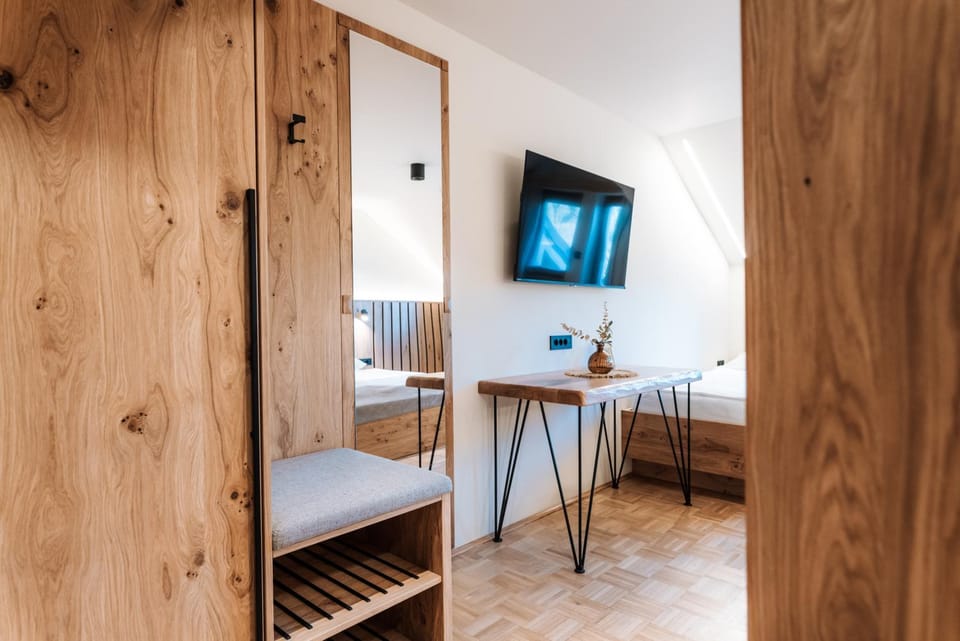 Guesthouse Smogavc Bed and Breakfast in Slovenia