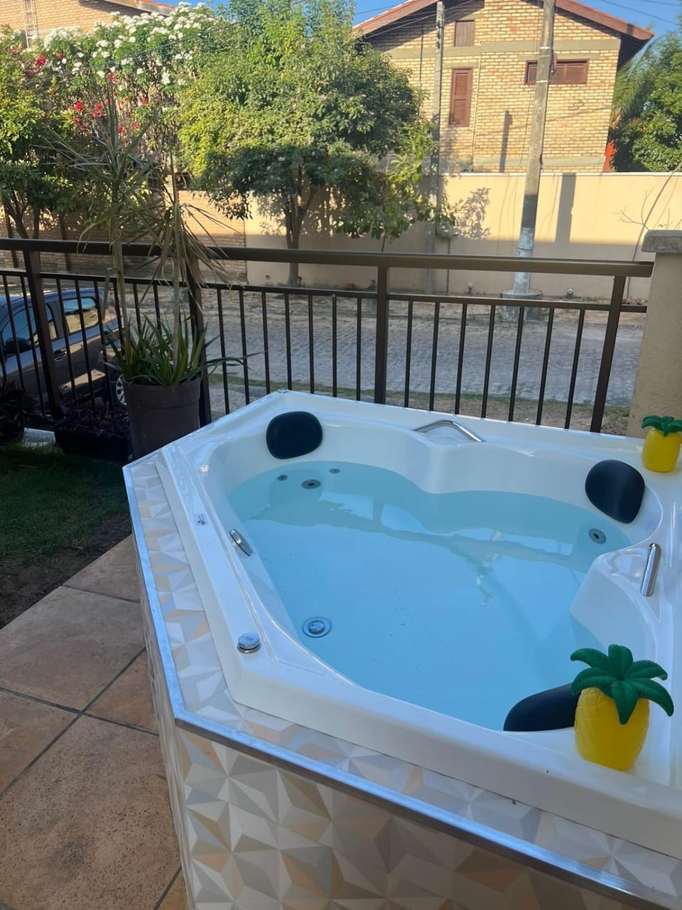 Hot Tub, Hot Tub