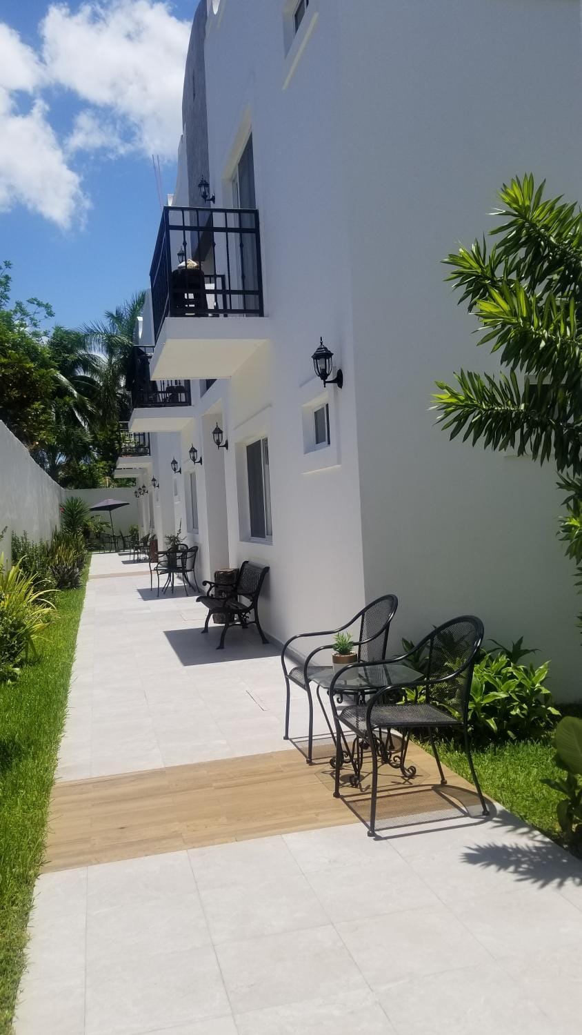 Day, Garden view
