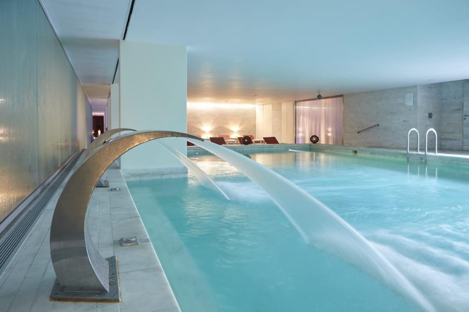 Swimming pool, Swimming pool