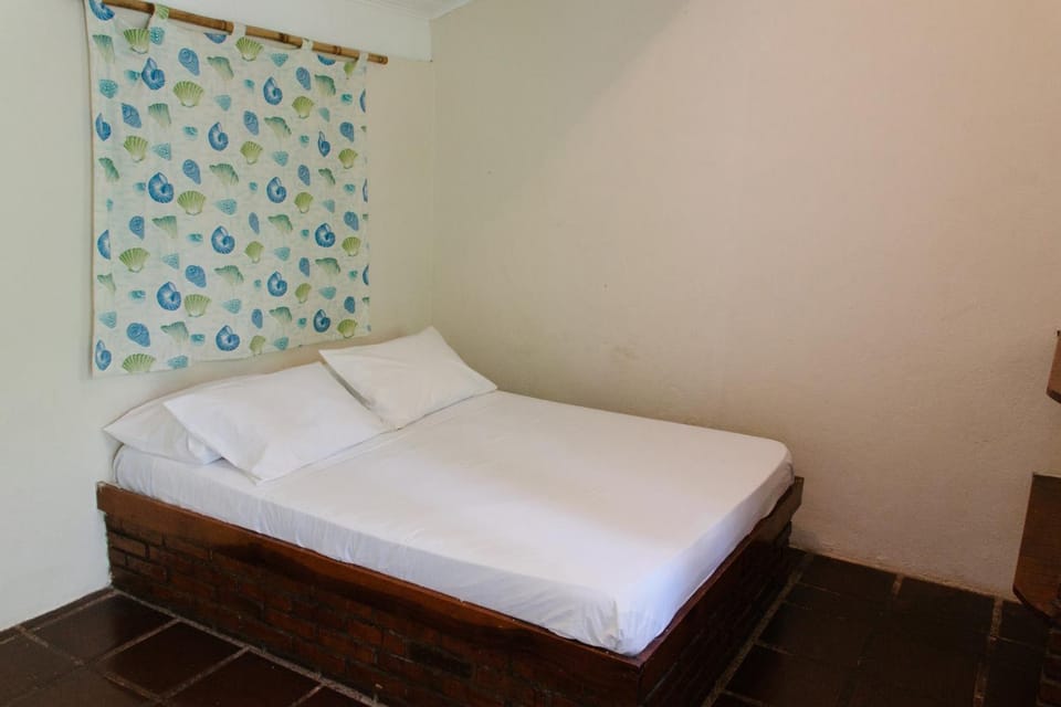 Bed, Bedroom, Garden view, Pool view, Family