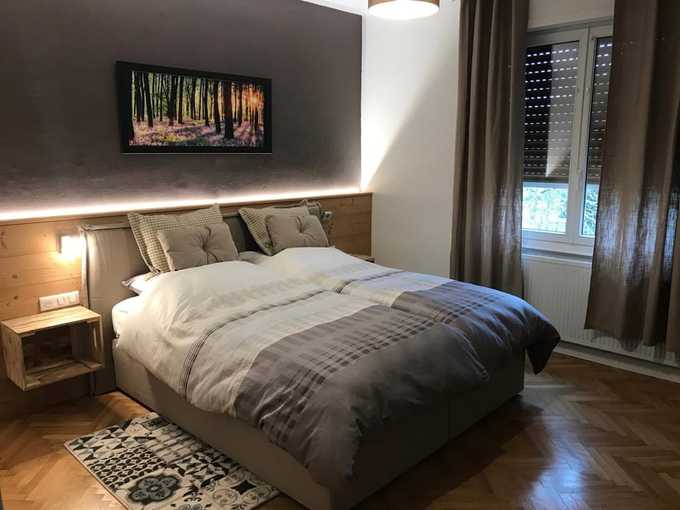 La Villa Mansard House in Grand Est