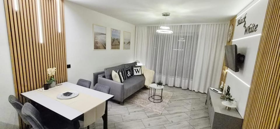 Apartament Black-White Apartment in West Pomeranian Voivodeship, Poland