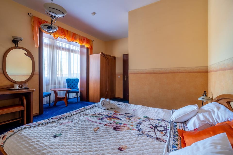 Rezydencja PATRIA Bed and Breakfast in Lower Silesian Voivodeship