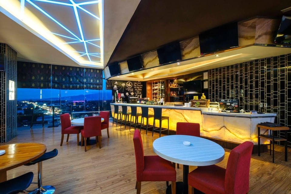 Lounge or bar, Lounge or bar, Evening entertainment
