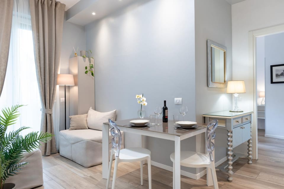 Living room, Seating area, Dining area