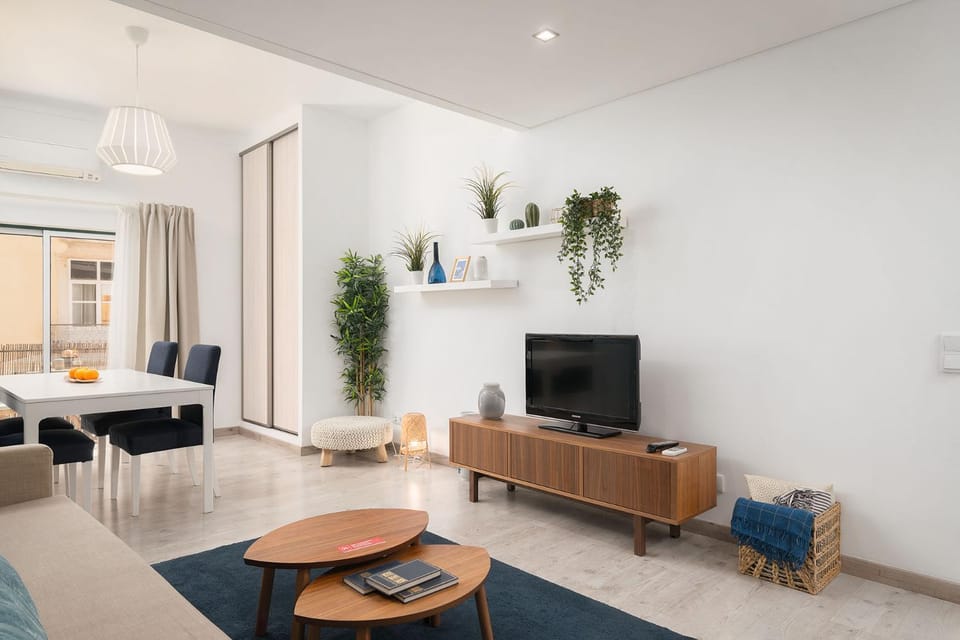 Communal lounge/ TV room, TV and multimedia, Living room