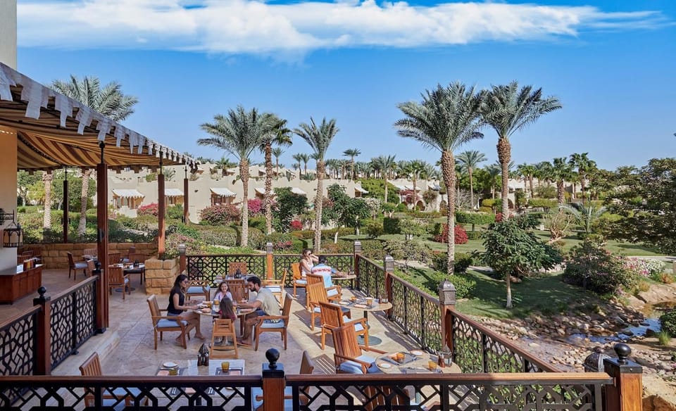 Restaurant/places to eat, Balcony/Terrace, American breakfast