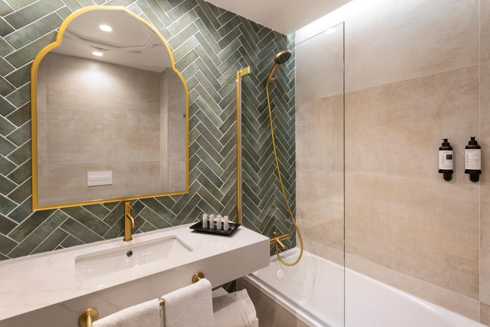 Toilet, Bathroom, Bath, towels