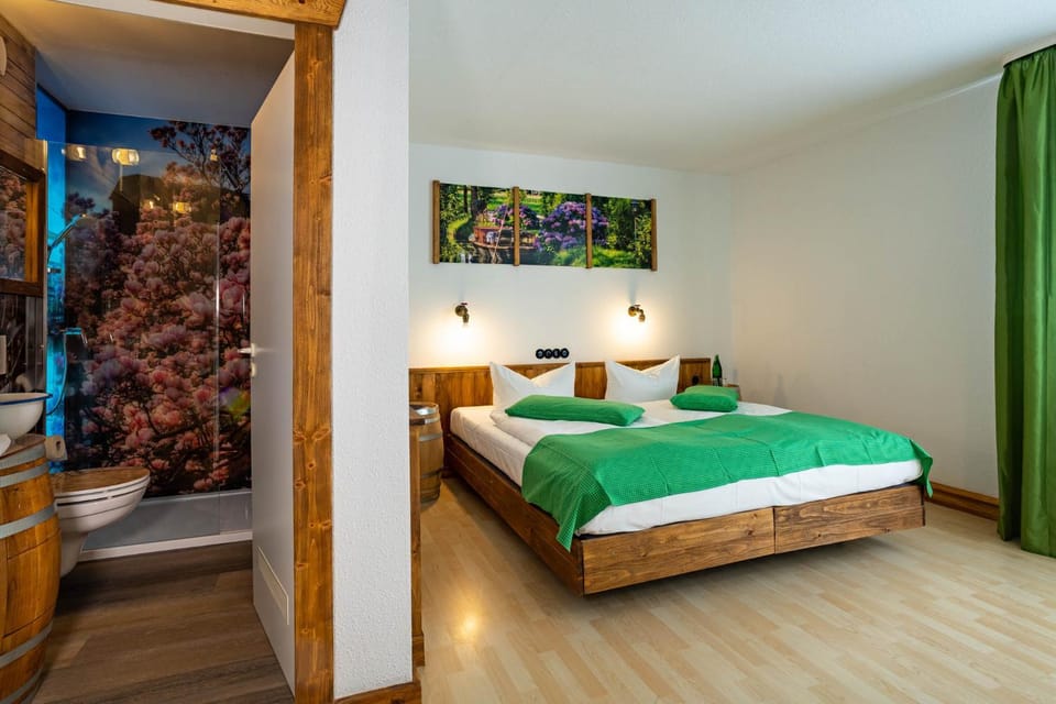 Bed, Photo of the whole room