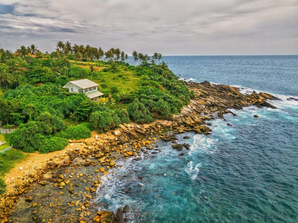 Screwpine Beach Villa Bed and Breakfast in Southern Province