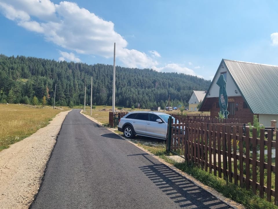 Family home Miković Chalet in Montenegro