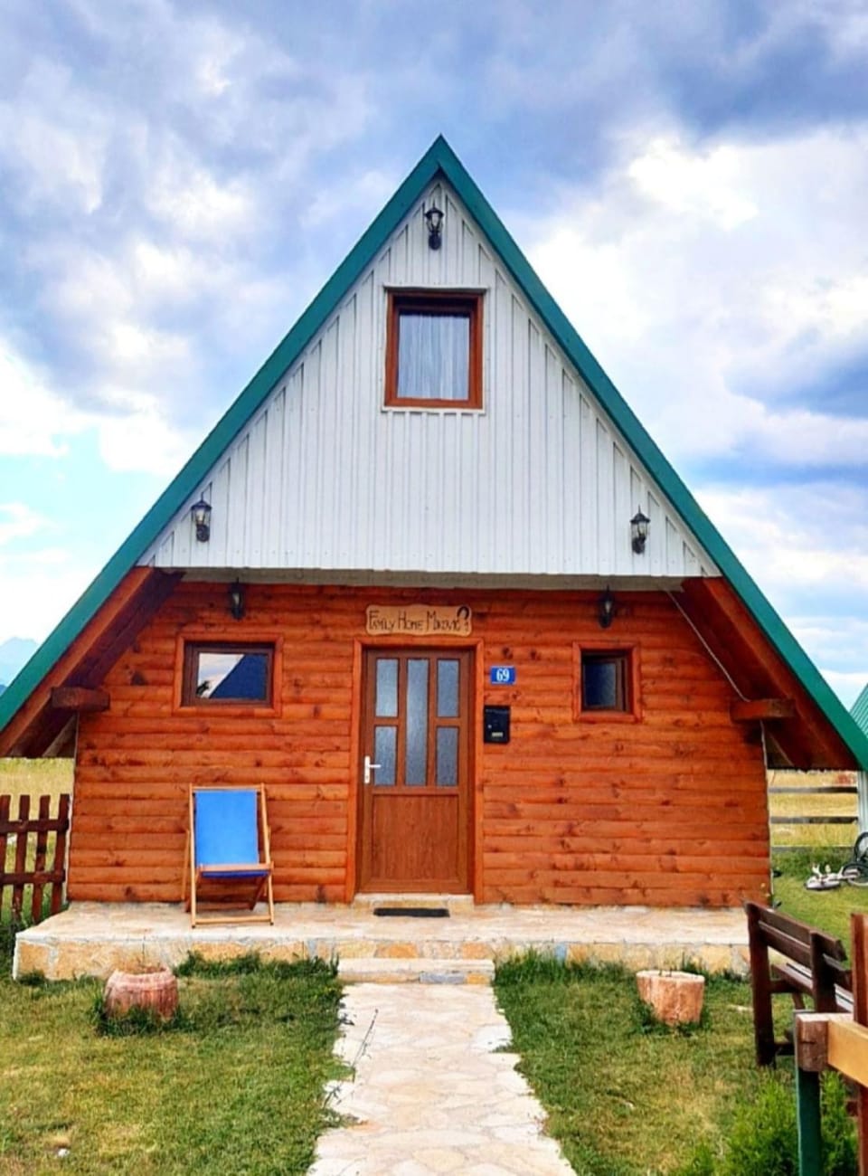 Family home Miković Chalet in Montenegro