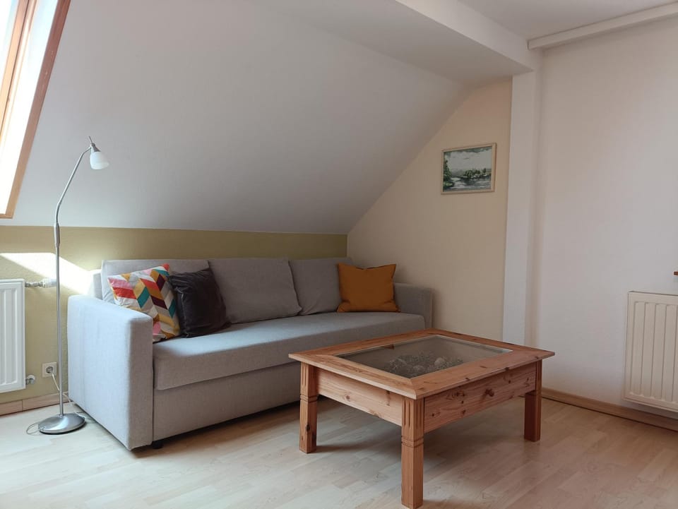 Living room, Photo of the whole room, Seating area