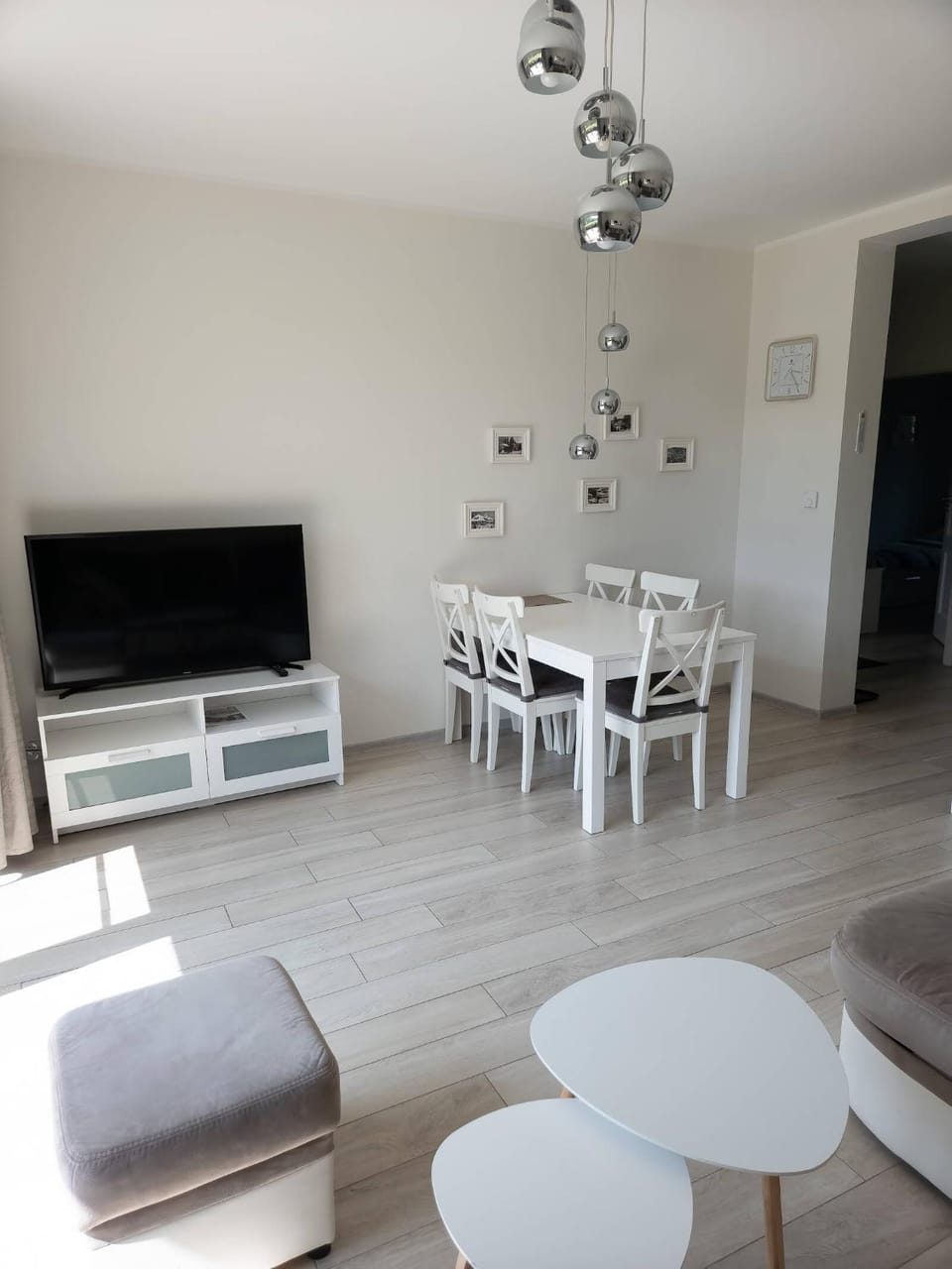 TV and multimedia, Living room, Dinner