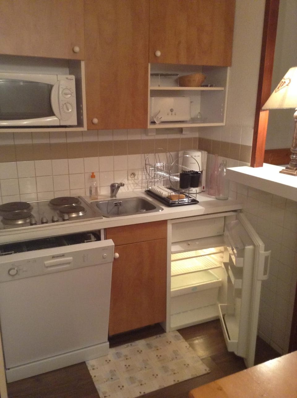 Kitchen or kitchenette