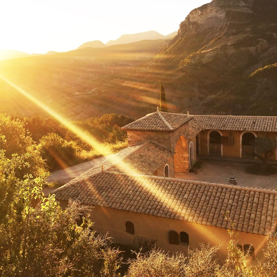 Facade/entrance, Bird's eye view, On site, Mountain view, Mountain view, Sunset