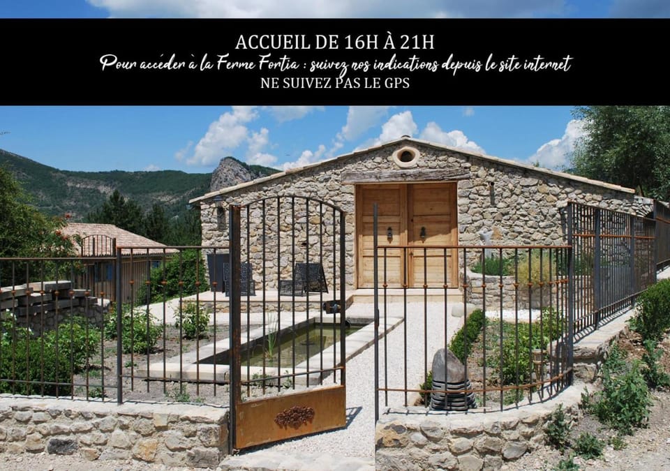 Ferme Fortia Nature lodge in Provence-Alpes-Côte d'Azur