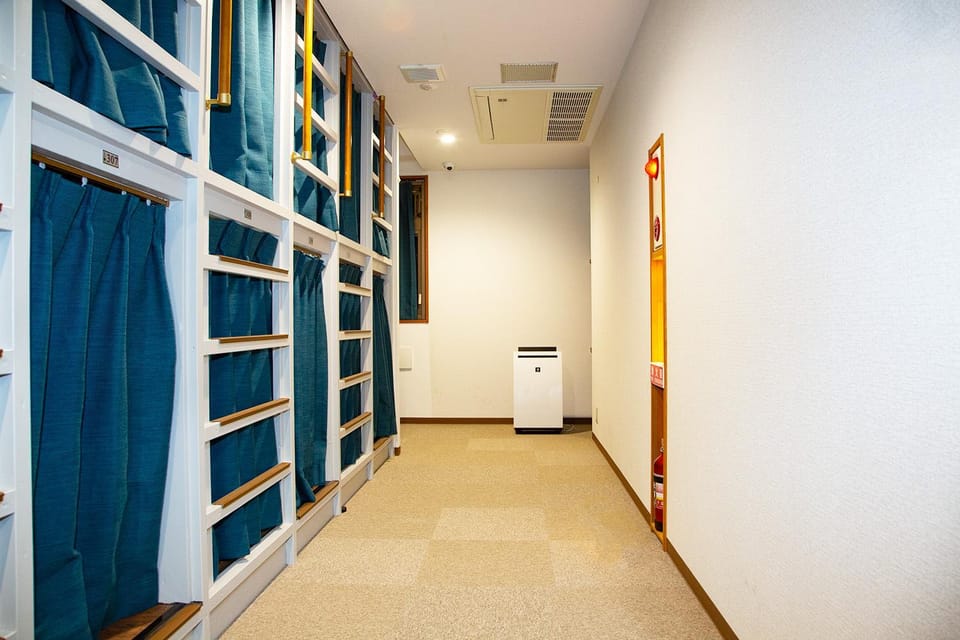 Diving, Bedroom
