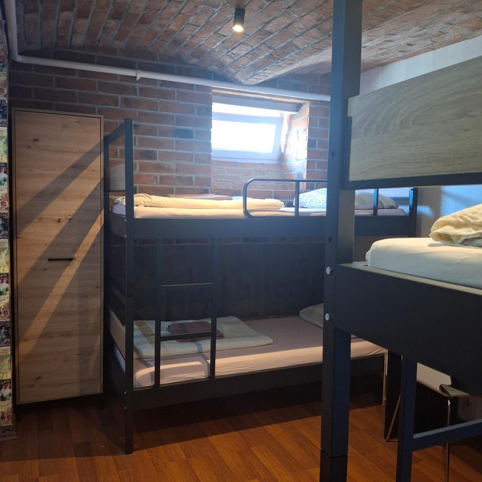 bunk bed