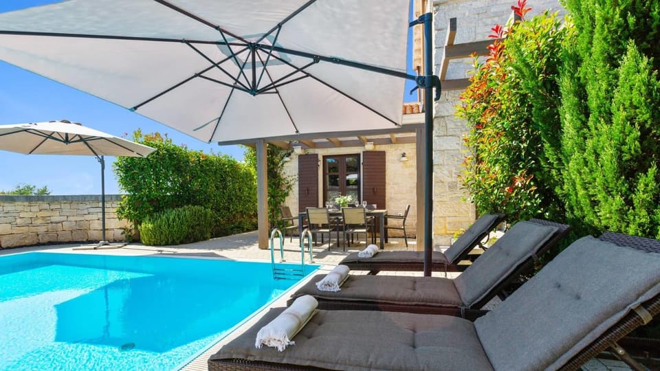 Stone Villa Zahara Villa in Medulin