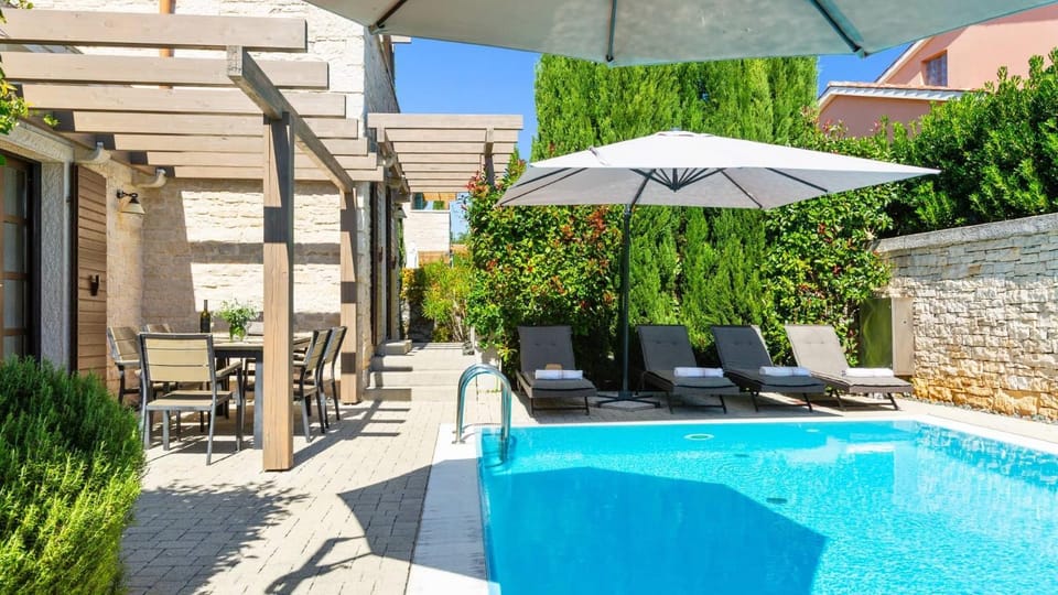 Stone Villa Zahara Villa in Medulin