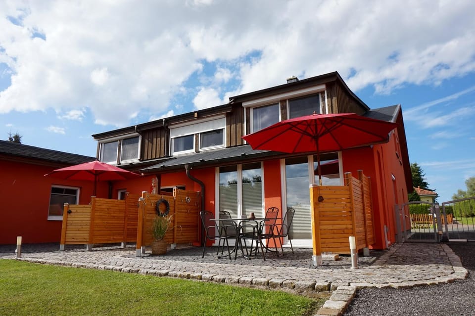 Property building, Day, Garden