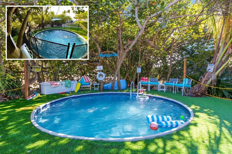 Pool view, Swimming pool