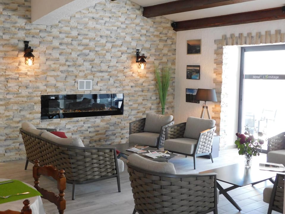 Living room, Lounge or bar