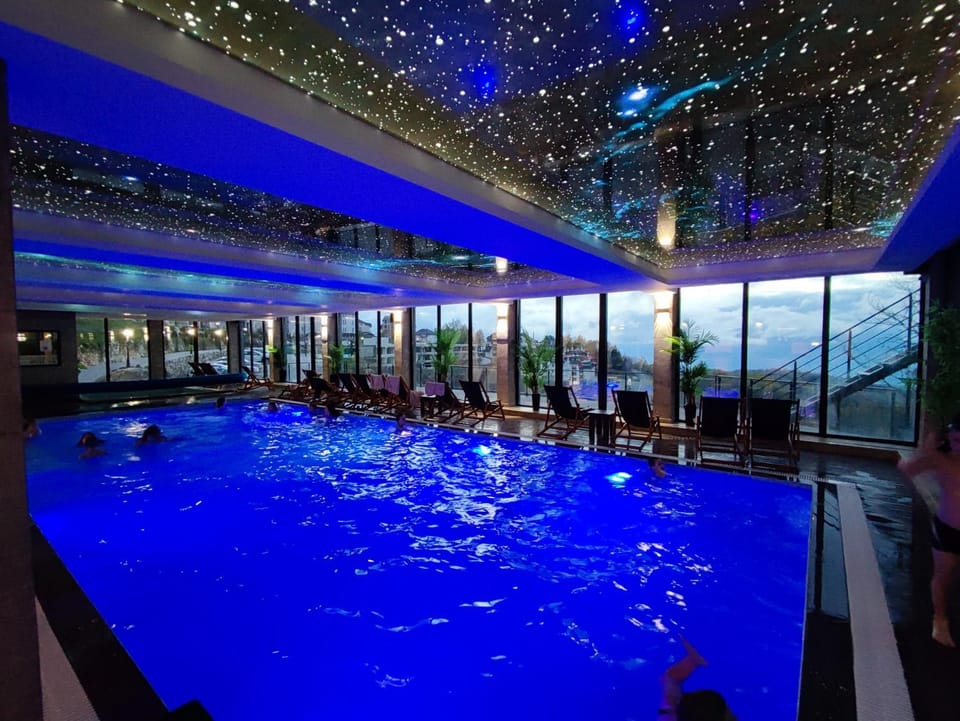Pool view, Swimming pool, Swimming pool