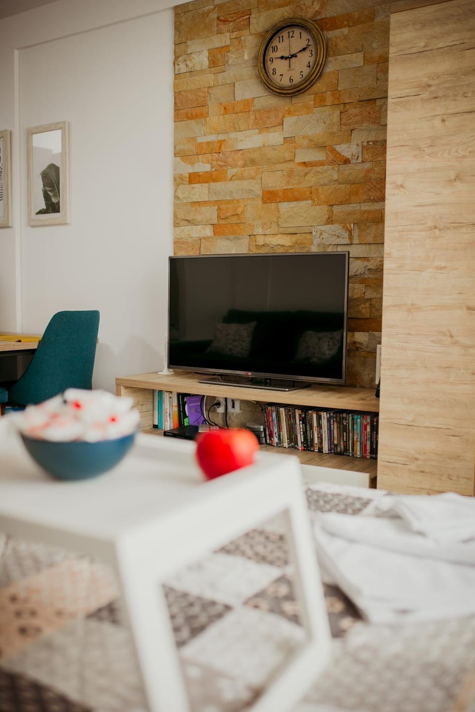 Communal lounge/ TV room, TV and multimedia, Seating area, Evening entertainment