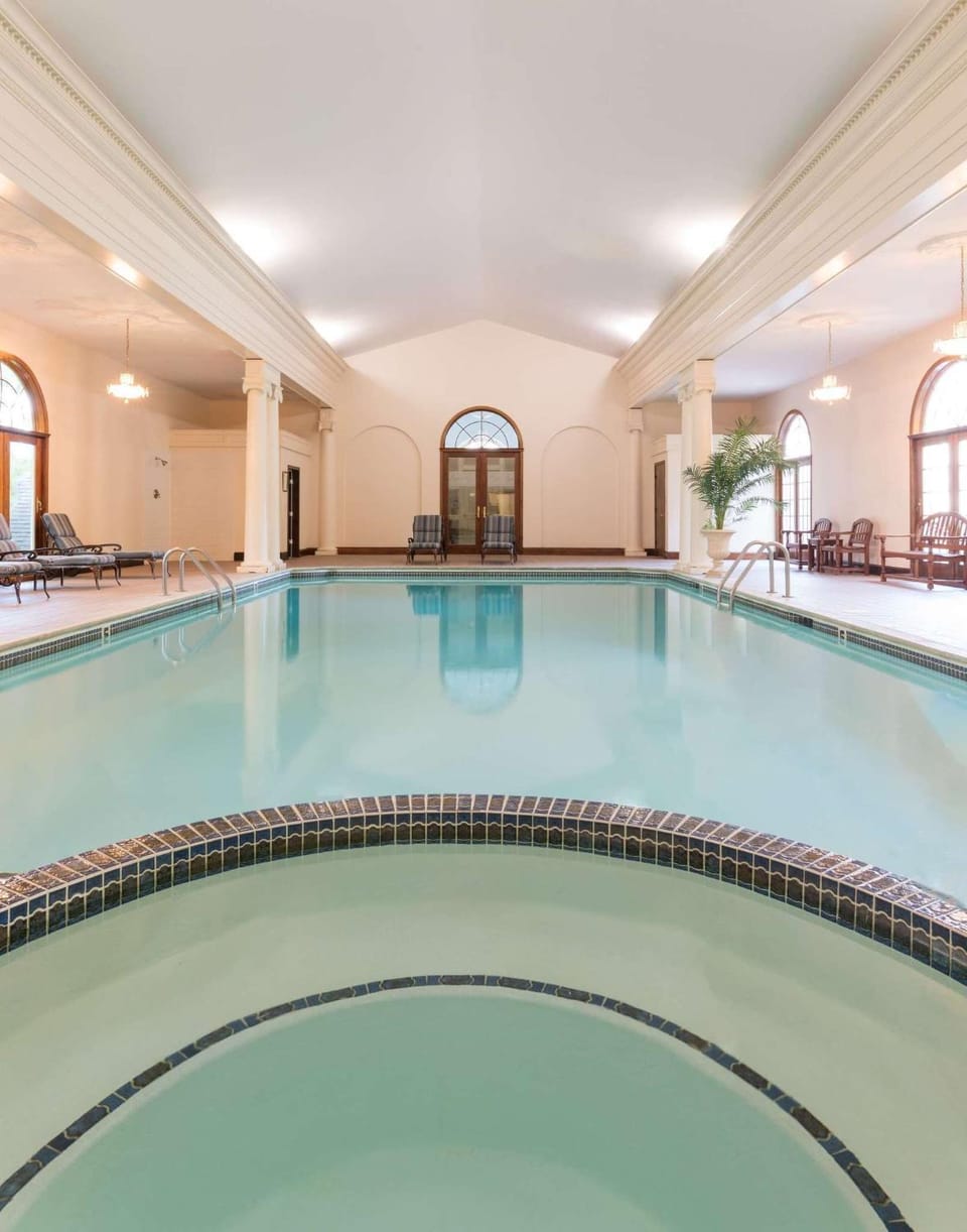 Hot Tub, Pool view, Swimming pool, Swimming pool