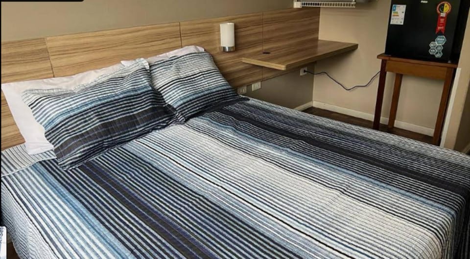 Communal lounge/ TV room, Bed, Living room, Photo of the whole room, Bedroom
